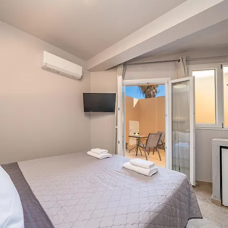 Egialion Iqia * Argostoli (Kefalonia)