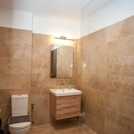 Lägenhet Egialion Iqia