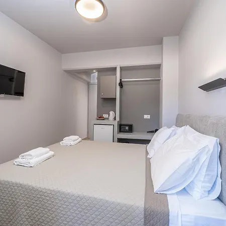 Egialion Iqia * Argostoli (Kefalonia)