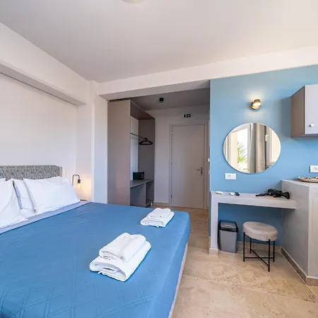 Egialion Iqia Apartment