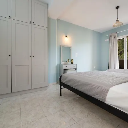 Lägenhet Egialion Iqia