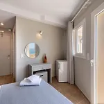 Egialion Iqia Appartement *