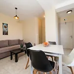 Appartement Egialion Iqia *