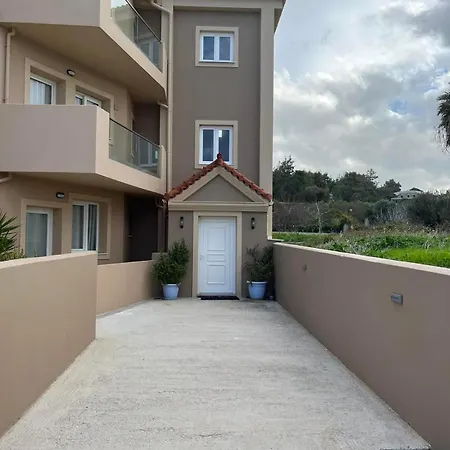 Egialion Iqia Apartmán
