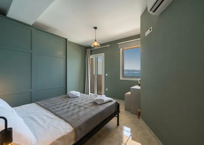 Apartmán Egialion Iqia *